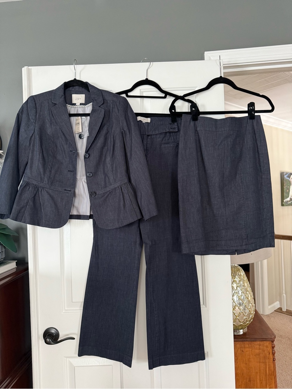 LOFT Charcoal Gray Women's Three-Piece Pantsuit -Jacket, Pants & Skirt size 4/4P